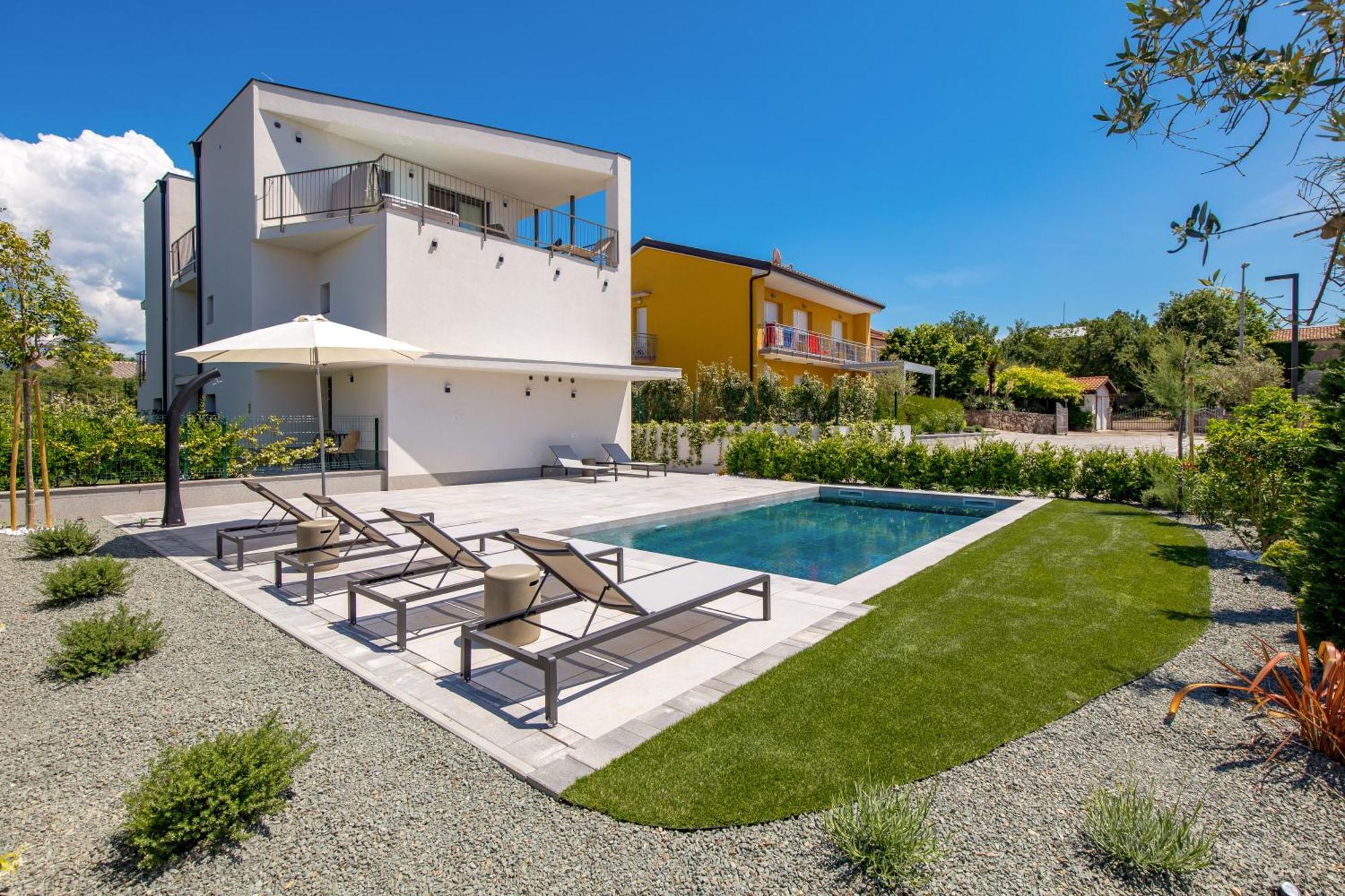Apartmani Vila Mara M 1 Heated Pool Omisalj Bagian luar foto