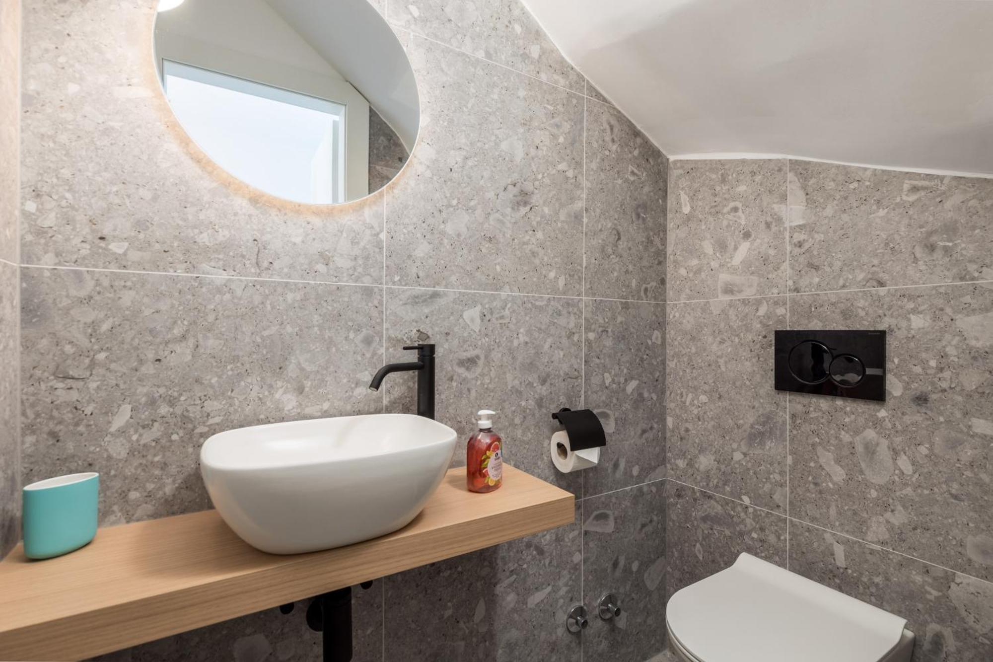 Apartmani Vila Mara M 1 Heated Pool Omisalj Bagian luar foto
