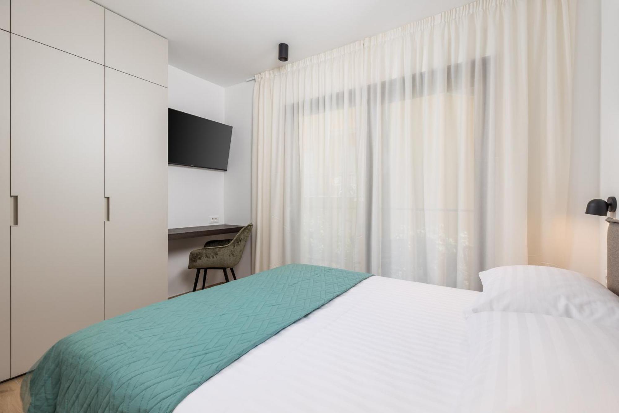 Apartmani Vila Mara M 1 Heated Pool Omisalj Bagian luar foto